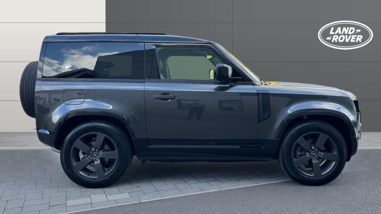 Land Rover Defender 3.0 D250 X-Dynamic HSE 90 3dr Auto Diesel Estate